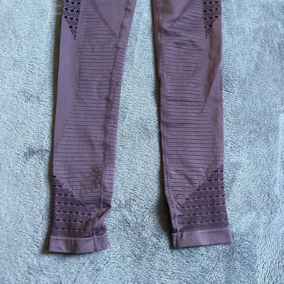 Gymshark Mauve Purple Laser Cut Seamless Leggings - Picture 3 of 6